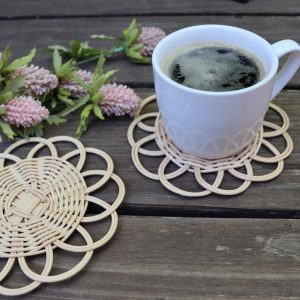 Light grey flower rattan tea coaster
